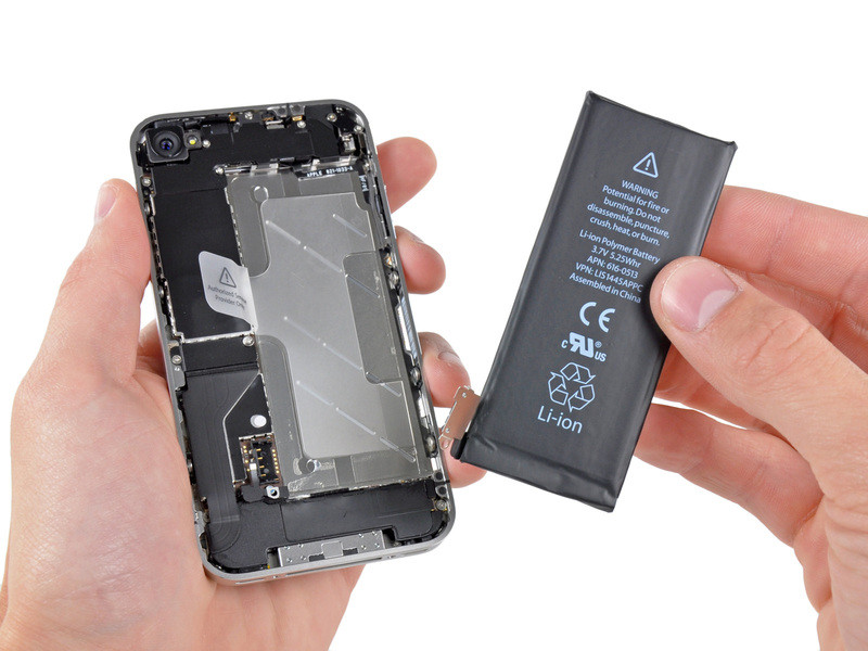Замена аккумулятора на iPhone 4 в Туле